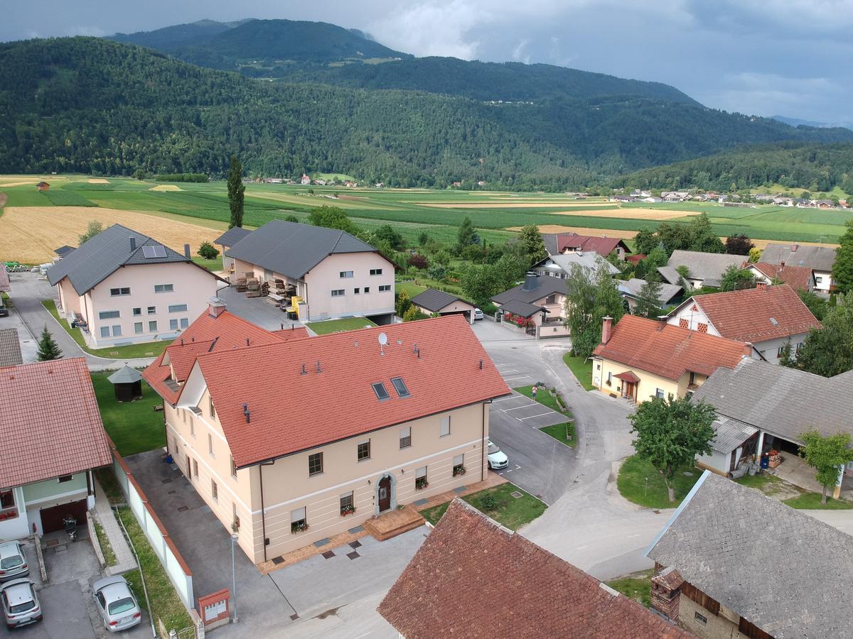 Bed & Breakfast Karun Cerklje na Gorenjskem Exterior photo